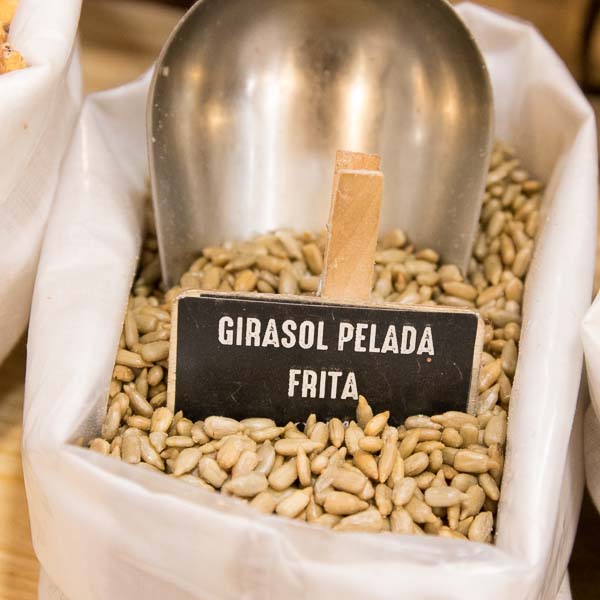 Pipas de girasol peladas fritas a granel