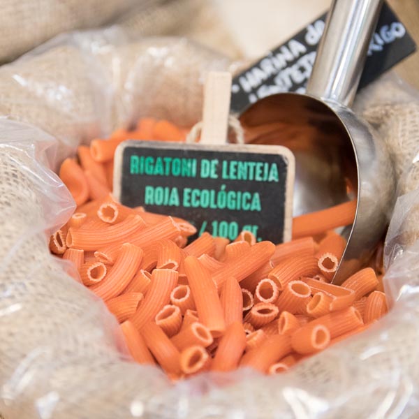 Rigatoni de lenteja roja ecologica a granel