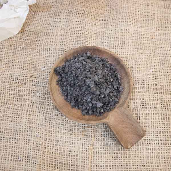 Black flaked salt (squid ink)
